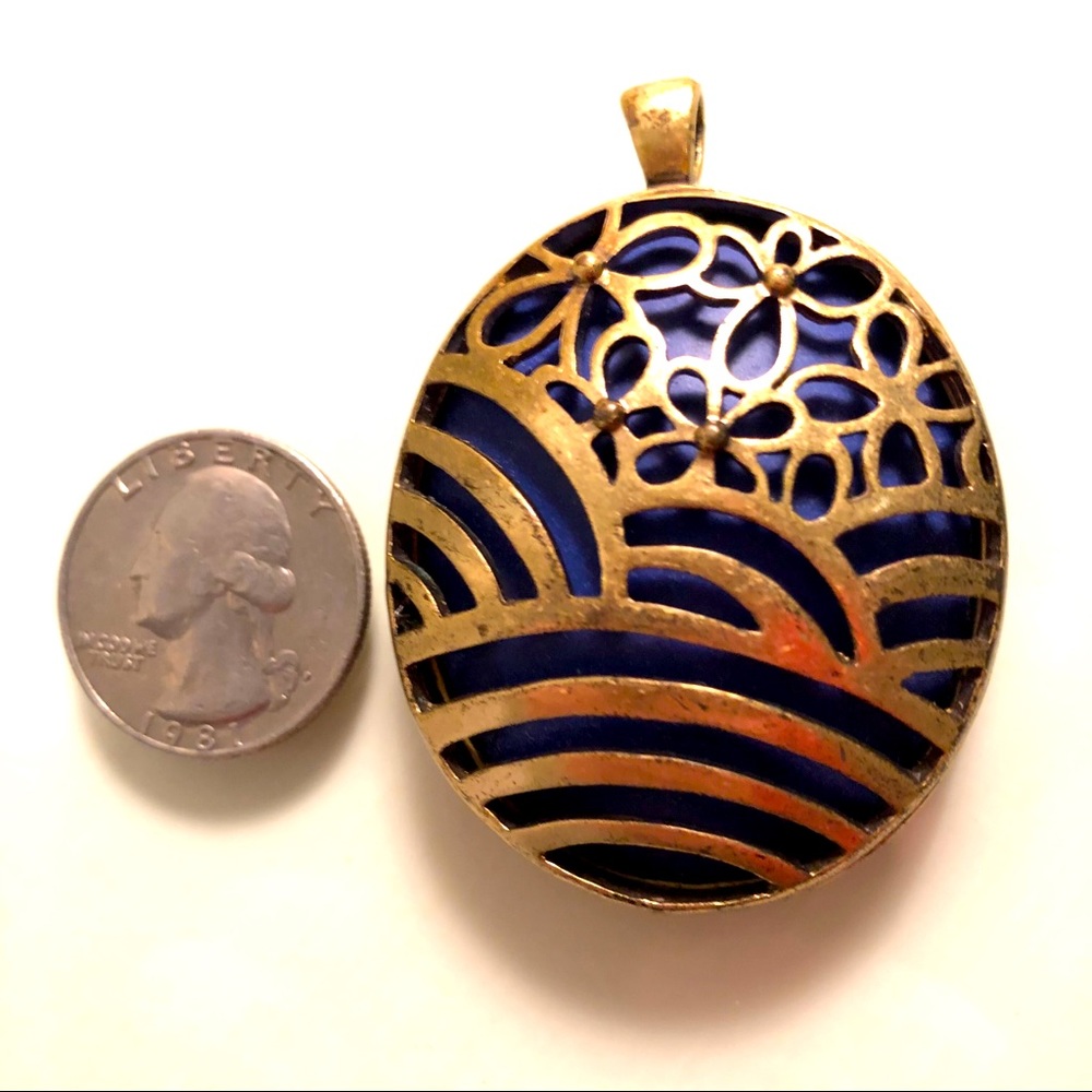 Pendant